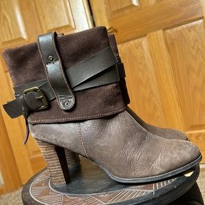 Nine West brown leather and suede buckle boots size 9